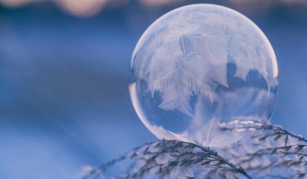 Inverno nella morsa di Covid e influenza. Attenzione agli adolescenti fragili