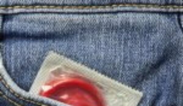 Alti tassi di sesso non protetto tra gli adolescenti. L’alert dal Rapporto Oms Europa