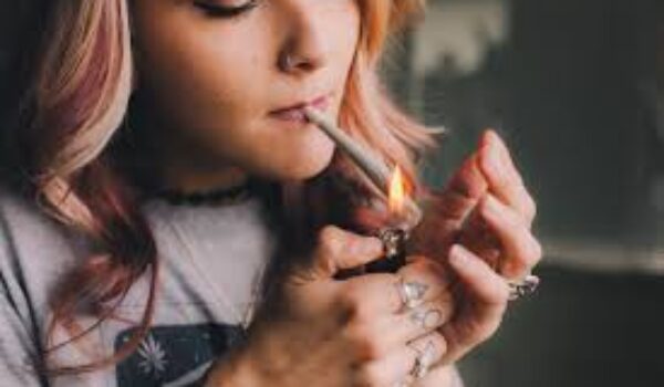 Uso della cannabis durante l’adolescenza o i primi anni dell’età adulta e rendimento scolastico: unarevisione sistematica e metanalisi delle pubblicazioni al riguardo