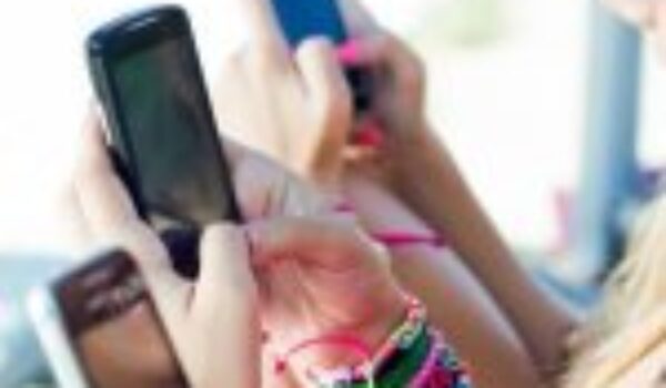 Social media e bambini. Studio Usa: la maggioranza degli 11-12enni li utilizza e ha problemi didipendenza