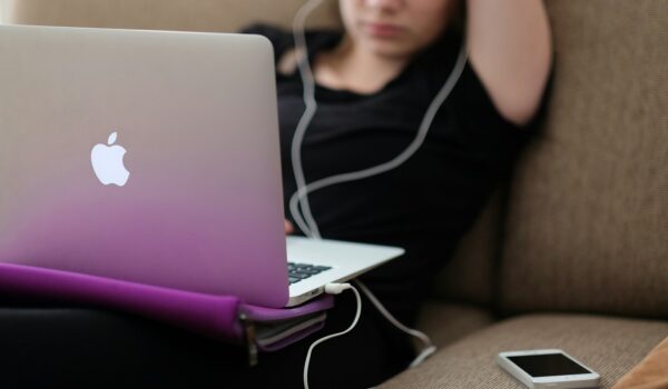 “Adolescenti e tecnologie digitali: opportunità e rischi” sulla RIMA, Rivista Italiana di Medicina dell’Adolescenza, Vol. 22 – n. 3 – 2024