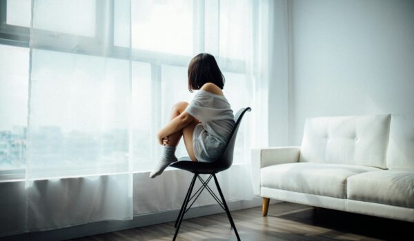 Sostanze neurotossiche legate alla depressione nelle adolescenti