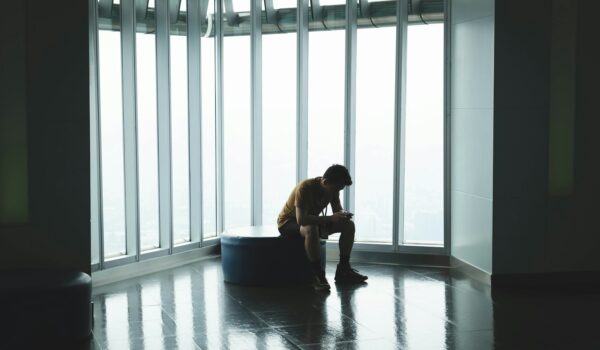 Salute mentale, è peggiore tra i giovani che trascorrono più tempo sui social