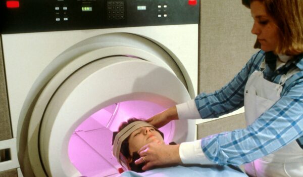 Controlli di qualità essenziali negli studi MRI su adolescenti