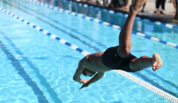 Nuoto in piscine clorate durante l’infanzia e rischio di asma: nessuna associazione evidenziata