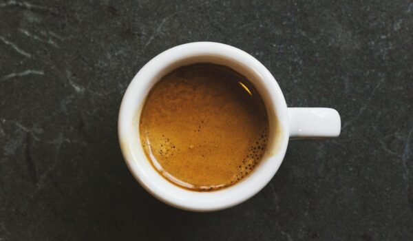 Caffè, fino a cinque tazzine al giorno ma amaro